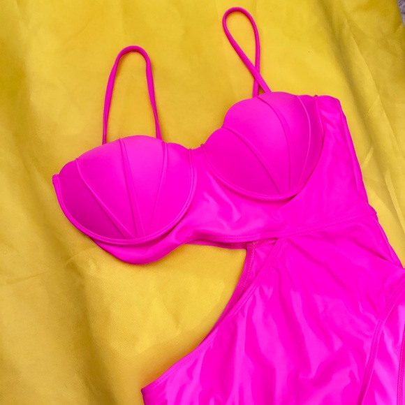 *NEW* Hot Pink Shell Bra Swimsuit - Picture 3 of 10